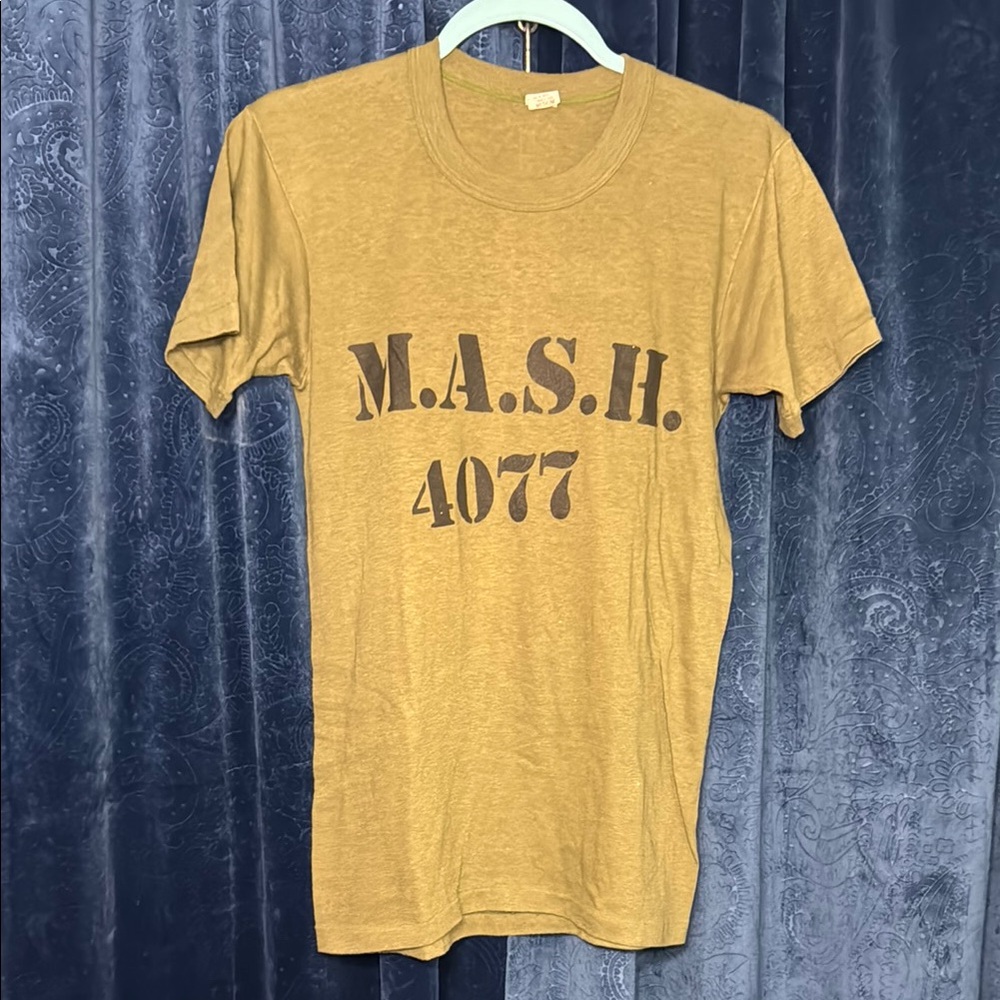 M.A.S.H. 4077 Men's Tan T-Shirt Simglen Stitch